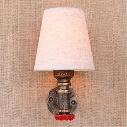 Aplique de pared de latón rústico Lodge para iluminación ambiental.