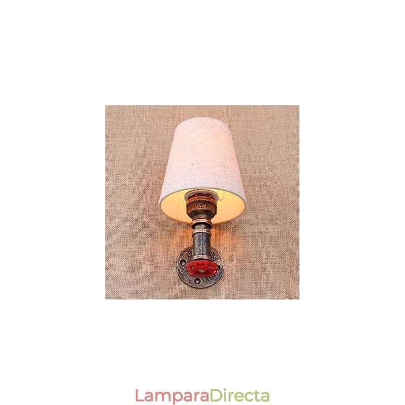 Aplique de pared de latón rústico Lodge para iluminación ambiental.