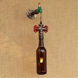 Lámpara de pared moderna y creativa con forma de botella.