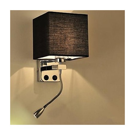 Lámpara de noche moderna con diseño creativo de tela para pasillo y balcón en la habitación de un hotel. Lámpara de noche moderna con diseño creativo de tela para pasillo y balcón en la habitación de un hotel.