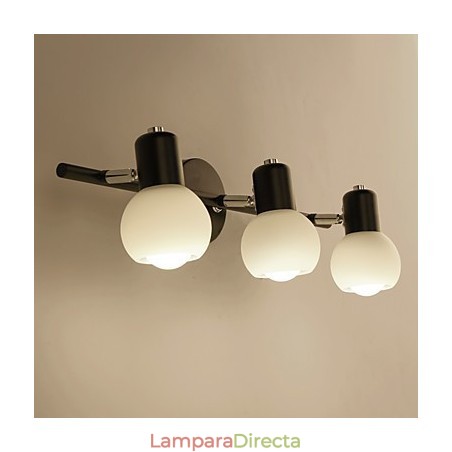 Lámpara de pared de baño con iluminación empotrada de estilo rústico galvanizado. Lámpara de pared de baño con iluminación empotrada de estilo rústico galvanizado.