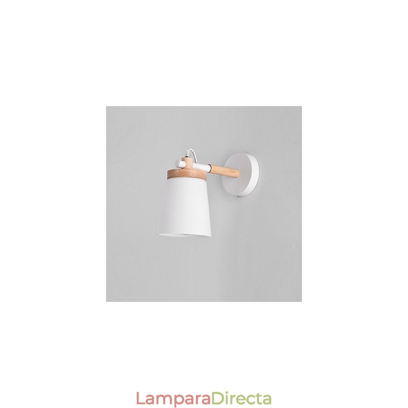 Lámpara de pared con pantalla de vidrio y base de metal que ofrece luz ambiental. Apliques de pared.