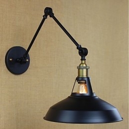Aplique de pared plegable retráctil nostálgico industrial retro de brazo largo con aspecto oxidado.