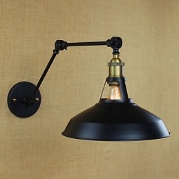 Aplique de pared plegable retráctil nostálgico industrial retro de brazo largo con aspecto oxidado.