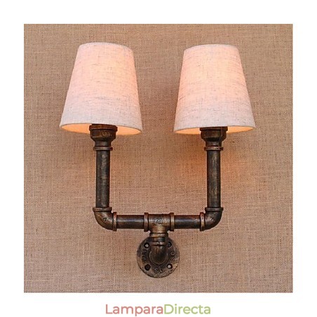 Aplique de pared de latón rústico Lodge para iluminación ambiental. Aplique de pared de latón rústico Lodge para iluminación ambiental.