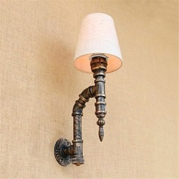 Aplique de pared rústico de latón antiguo estilo campestre para iluminación ambiental.