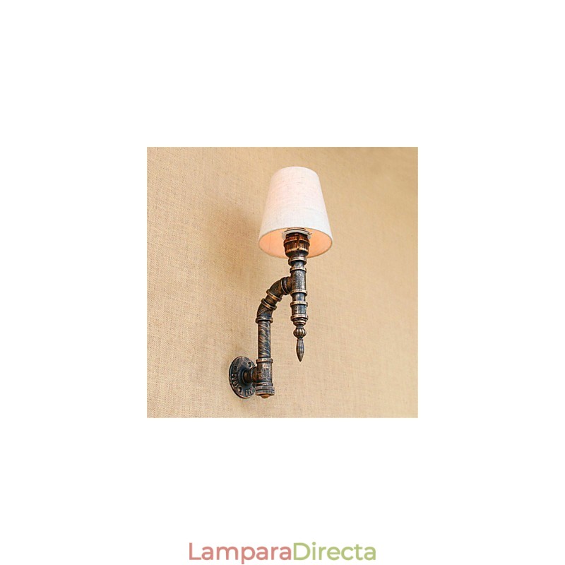Aplique de pared rústico de latón antiguo estilo campestre para iluminación ambiental.
