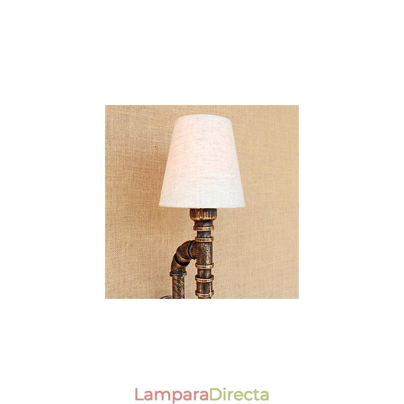 Aplique de pared rústico de latón antiguo estilo campestre para iluminación ambiental.