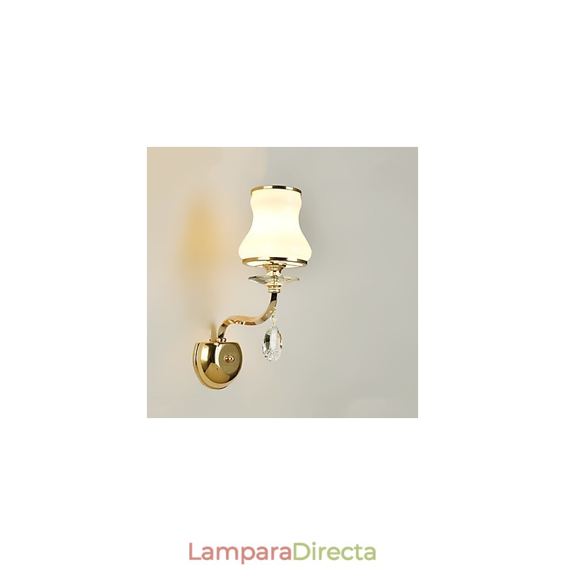 Apliques de pared con iluminación ambiental de cristal, modernos y contemporáneos, con acabado galvanizado.