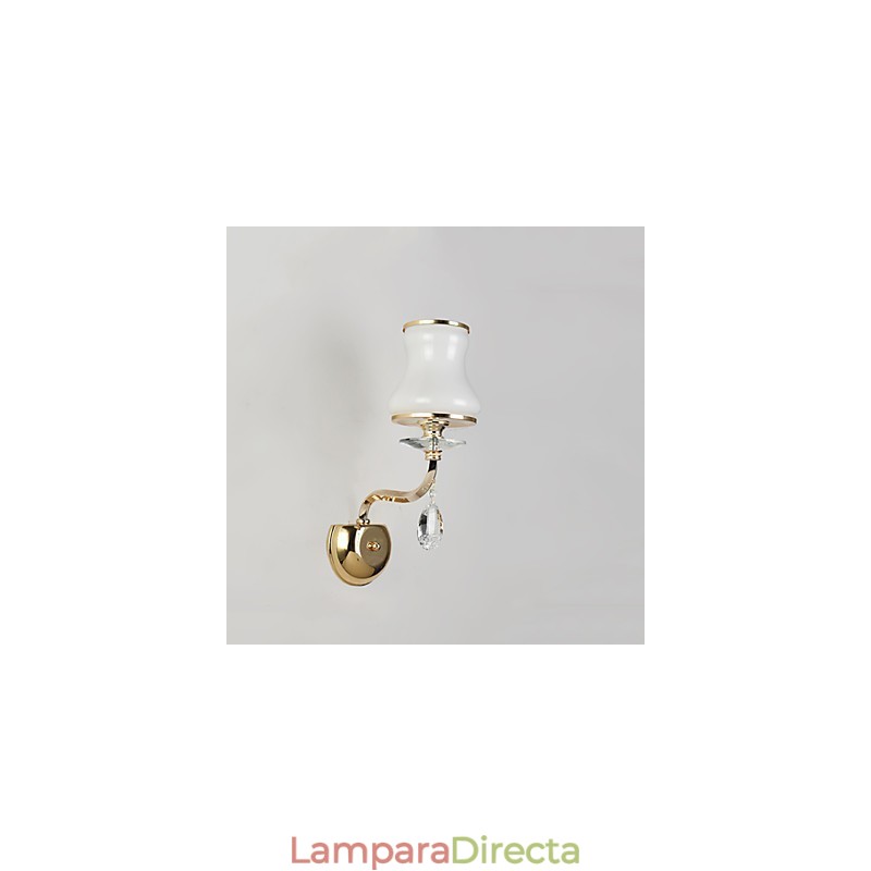 Apliques de pared con iluminación ambiental de cristal, modernos y contemporáneos, con acabado galvanizado.