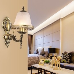 Pintura contemporánea moderna para apliques de pared con luz ambiental.