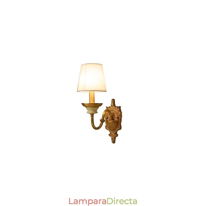 Aplique de pared de latón clásico, tradicional y de estilo campestre, ideal para iluminar desde arriba en estilo mini.