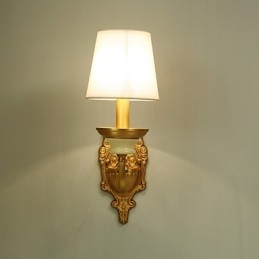 Aplique de pared de latón clásico, tradicional y de estilo campestre, ideal para iluminar desde arriba en estilo mini.