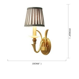 Aplique de pared de latón clásico, tradicional y de estilo campestre, ideal para iluminar desde arriba en estilo mini.