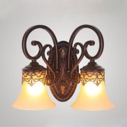 Apliques de pared modernos y contemporáneos con acabado galvanizado para iluminación ambiental.