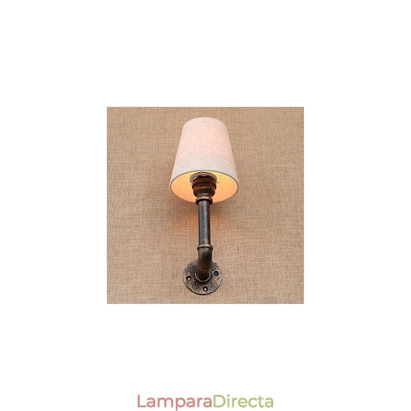 Aplique de pared de latón rústico Lodge para iluminación ambiental.