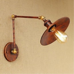 Aplique de pared plegable retráctil nostálgico industrial retro de brazo largo con aspecto oxidado.