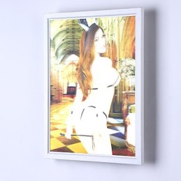 Pintura contemporánea moderna integrada para apliques de pared con luz ambiental.