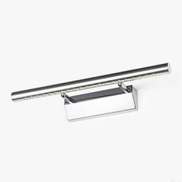 Aplique de pared de acero inoxidable con iluminación ambiental para baño.