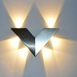 Característica novedosa para apliques de pared con luz ambiental estilo mini de múltiples tonos.