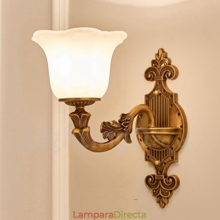 Apliques de pared de lujo de metal para interiores, estilo clásico tradicional, para sala de estar, comedor y dormitorio. Apliques de pared de lujo de metal para interiores, estilo clásico tradicional, para sala de estar, comedor y dormitorio.