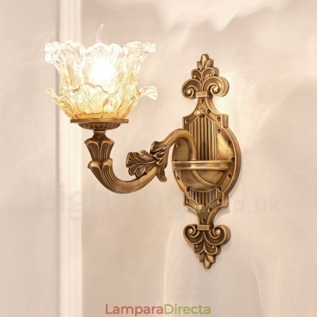 Apliques de pared de lujo de metal para interiores, estilo clásico tradicional, para sala de estar, comedor y dormitorio. Apliques de pared de lujo de metal para interiores, estilo clásico tradicional, para sala de estar, comedor y dormitorio.