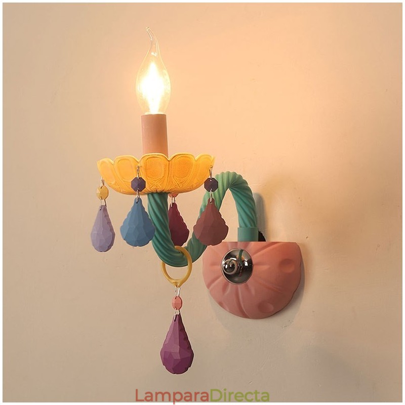 Lámpara de pared de cristal retro con forma de vela Macaron de 1 luz y múltiples cristales para habitación infantil.