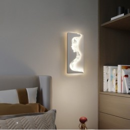 Lámpara de pared interior con diseño de chicas encantadoras mirando hacia la izquierda y hacia la derecha