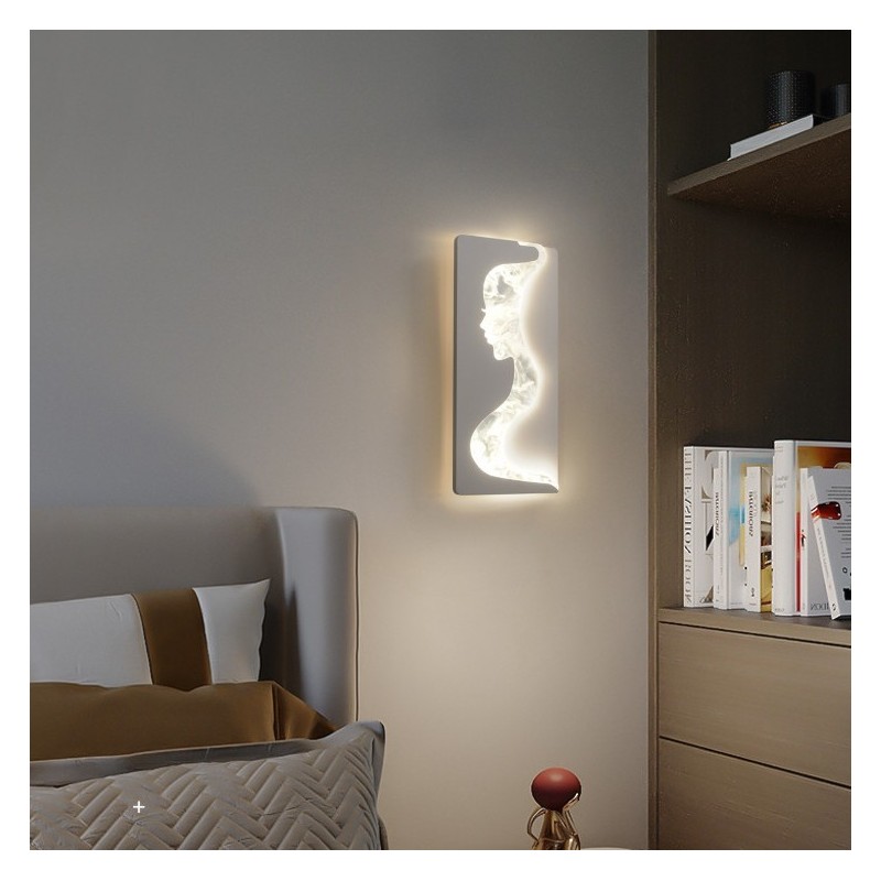 Lámpara de pared interior con diseño de chicas encantadoras mirando hacia la izquierda y hacia la derecha