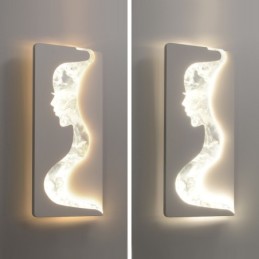 Lámpara de pared interior con diseño de chicas encantadoras mirando hacia la izquierda y hacia la derecha