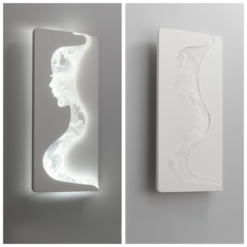 Lámpara de pared interior con diseño de chicas encantadoras mirando hacia la izquierda y hacia la derecha