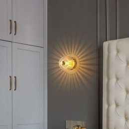 Iluminación de pared moderna con pantalla de vidrio transparente, aplique de pared cepillado.