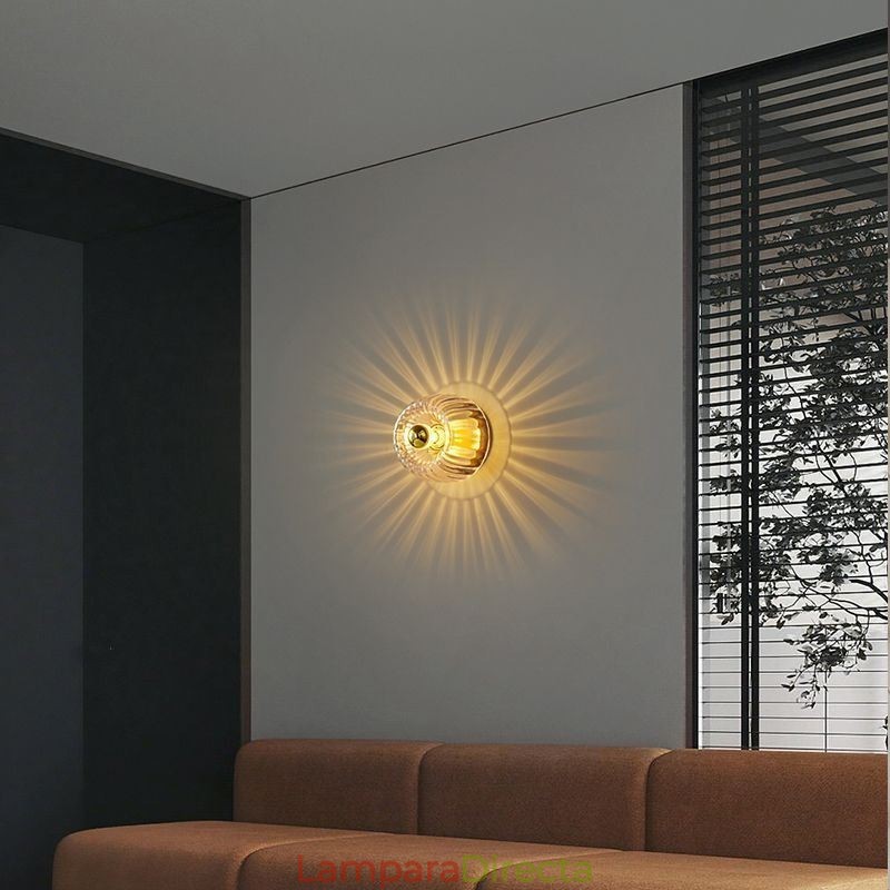 Iluminación de pared moderna con pantalla de vidrio transparente, aplique de pared cepillado.