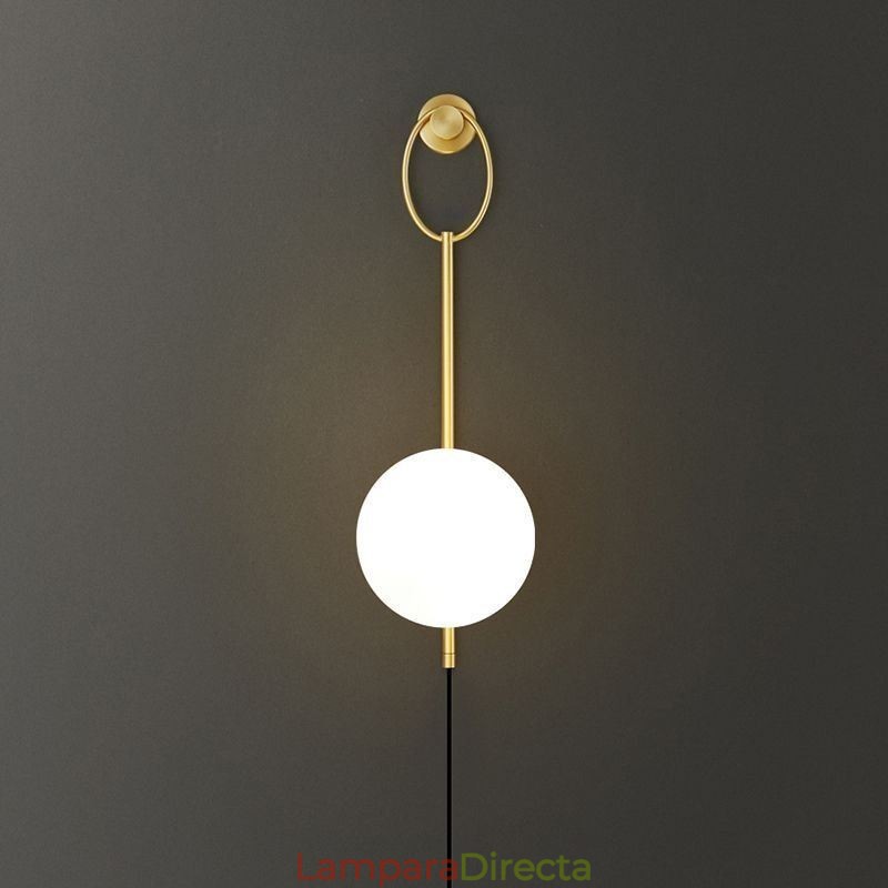 Aplique de pared moderno con forma de globo y cristal dorado cepillado