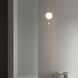 Aplique de pared moderno con forma de globo y cristal dorado cepillado