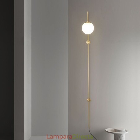 Aplique de pared moderno con forma de globo y cristal dorado cepillado Aplique de pared moderno con forma de globo y cristal dorado cepillado