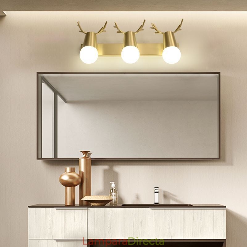 Lámpara de pared nórdica de latón con espejo y luz frontal