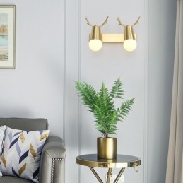 Lámpara de pared nórdica de latón con espejo y luz frontal