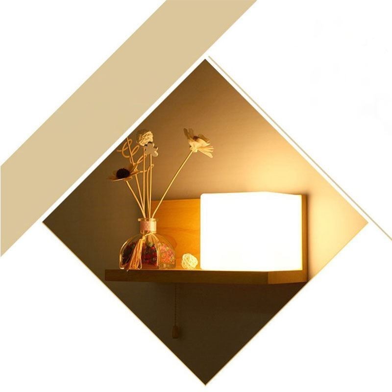 Lámpara de pared nórdica de madera con pantalla de cristal