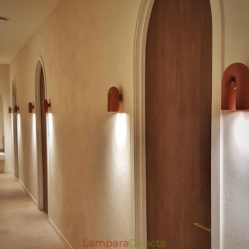 Aplique de pared minimalista creativo en forma de U con pantalla giratoria de 90°