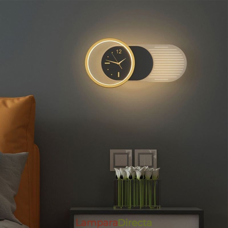 Lámpara de pared moderna minimalista de acrílico y hierro forjado con reloj.