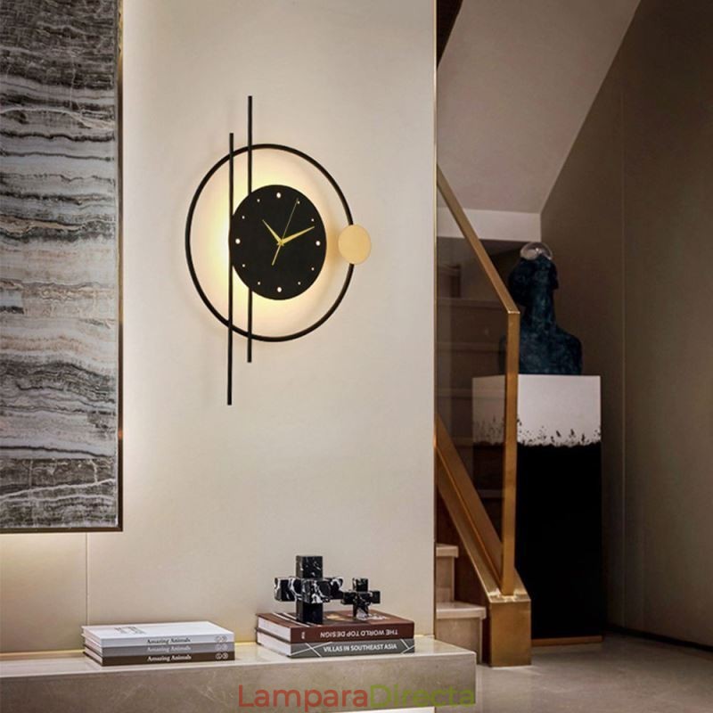 Lámpara de pared con reloj, moderna y minimalista, de hierro forjado.