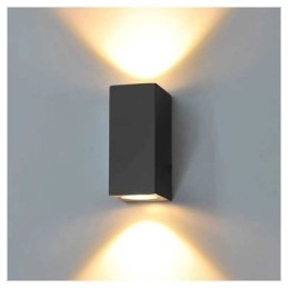 Lámpara de pared moderna y sencilla de aluminio para interiores.
