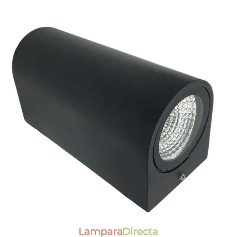 Lámpara de pared moderna y sencilla de aluminio para interiores.