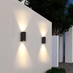 Lámpara de pared moderna y sencilla de aluminio para interiores.