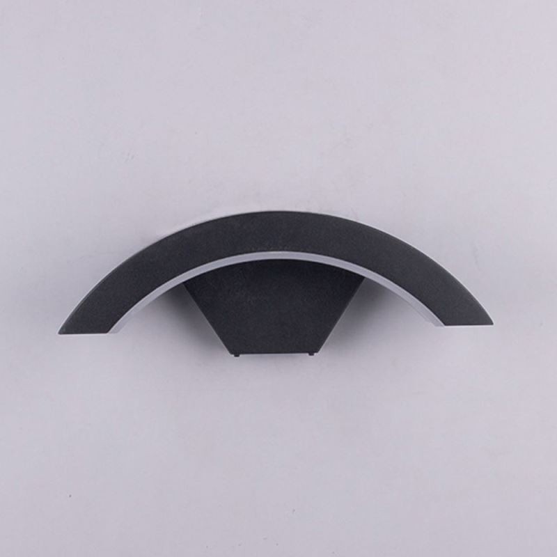 Lámpara minimalista de aluminio para jardín, luz de pared en forma de media luna, resistente al agua