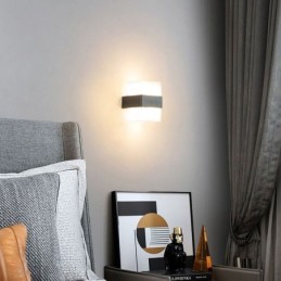 Lámpara de pared minimalista acrílica impermeable para patio