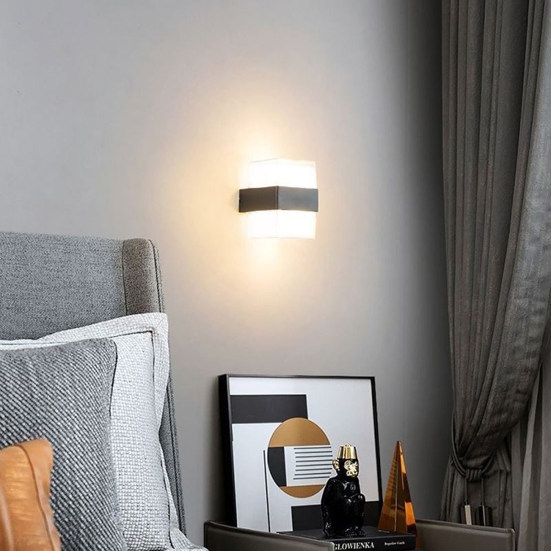 Lámpara de pared minimalista acrílica impermeable para patio