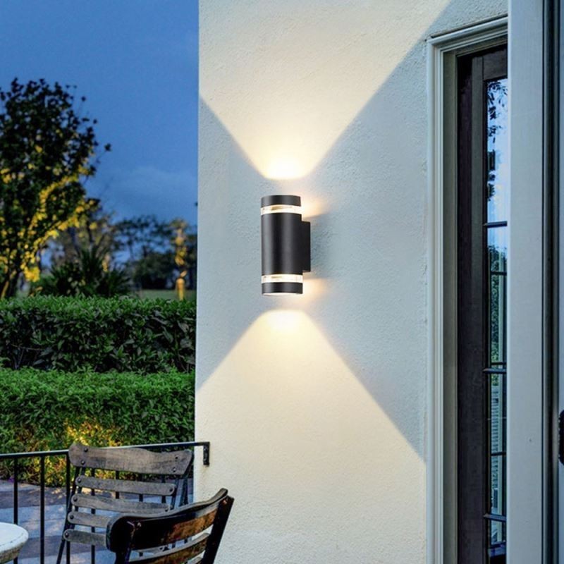 Lámpara de pared de aluminio de doble cabezal, resistente al agua, con iluminación vertical.