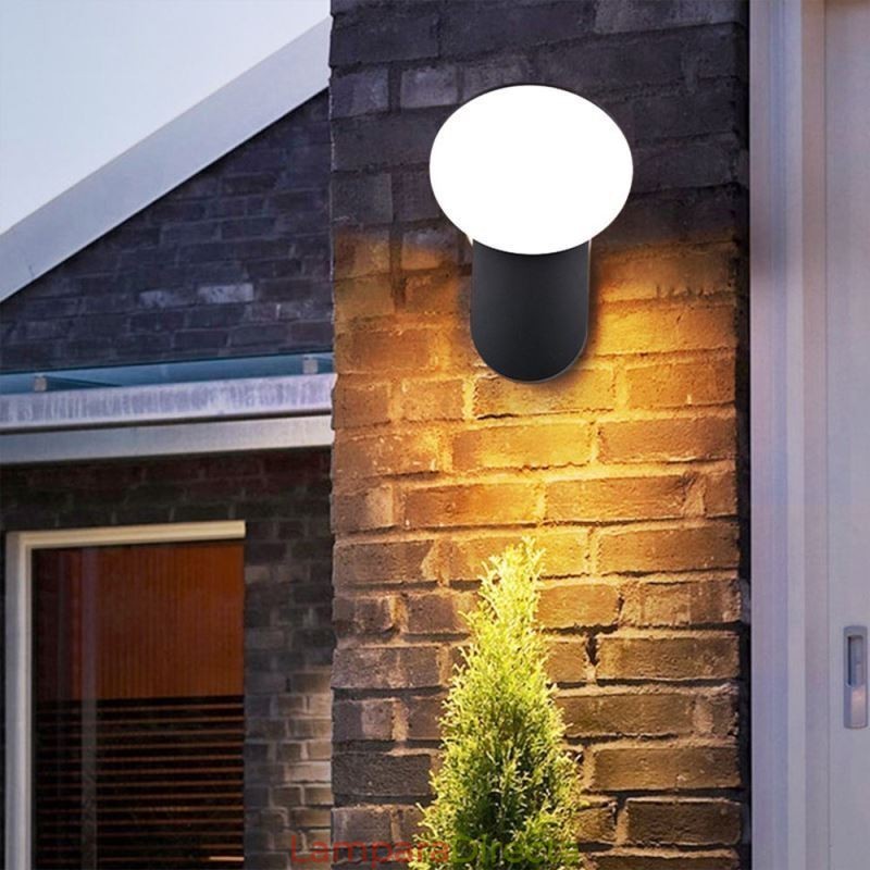 Lámpara de pared minimalista moderna de aluminio para jardín, resistente al agua, con forma de media luna.